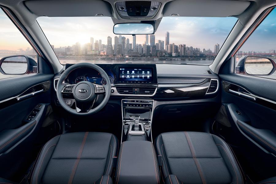 Торпедо Kia KX3 (SP2c) 2019 года  (фото 9 из 19)